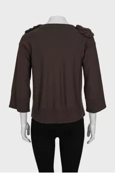 Brown cardigan decorated with flowers