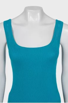 Knitted tank top with a round neck