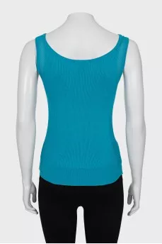 Knitted tank top with a round neck