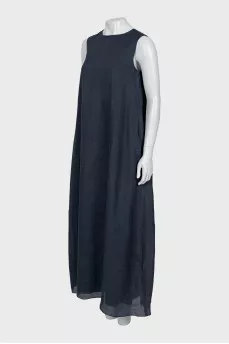 Loose blue sleeveless dress