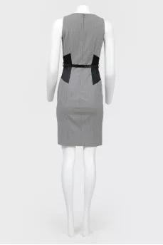 Sleeveless gray dress