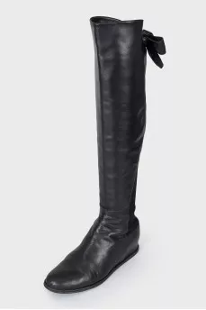 Leather boots with textile insert