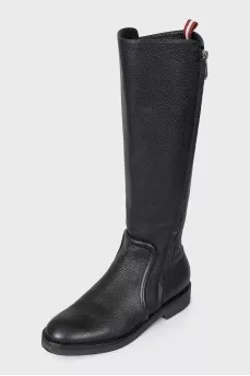 Black leather boots with zip