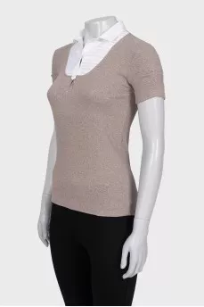 T-shirt with white collar