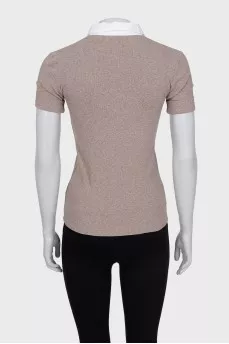 T-shirt with white collar
