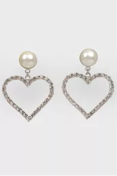 Clips in the shape of a heart with pearls