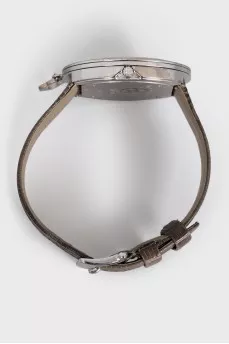 White gold watch with diamond lines