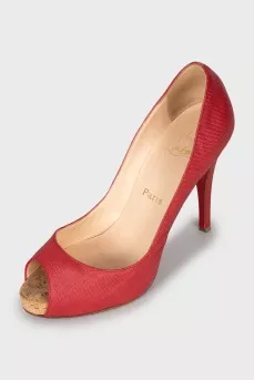 Red open-toe fabric shoes