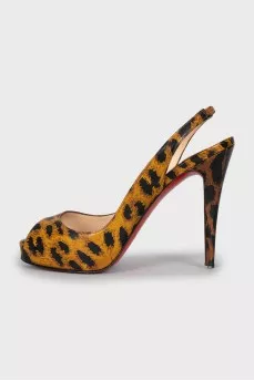 Animal print leather shoes