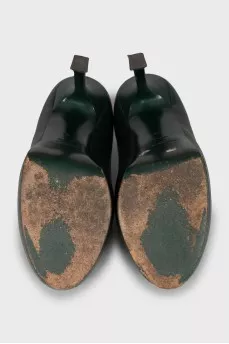 Green leather shoes