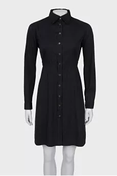 Fitted dress with buttons and long sleeves
