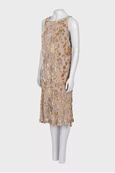 Dress with voluminous decor
