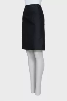 Pencil skirt decorated with buttons