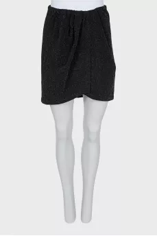 Shiny black skirt with tag