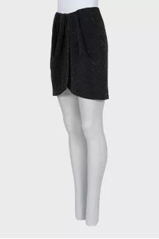 Shiny black skirt with tag