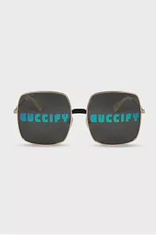 Sunglasses with print on tint