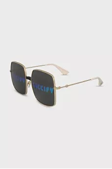 Sunglasses with print on tint
