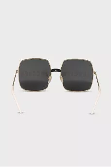 Sunglasses with print on tint