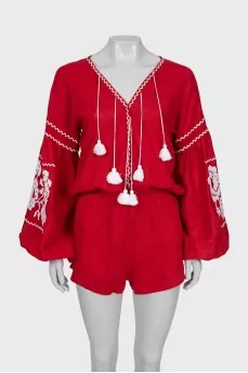 Jumpsuit with shorts decorated with embroidery