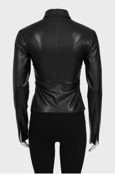 Fitted shirt with gathers on the sides