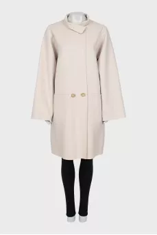 Loose fit wool coat with buttons