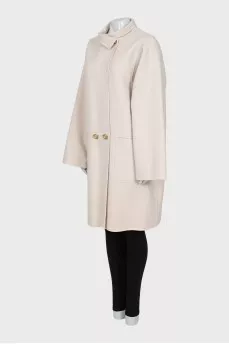 Loose fit wool coat with buttons