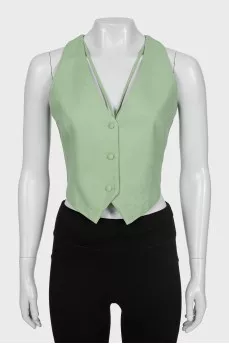Open back button vest