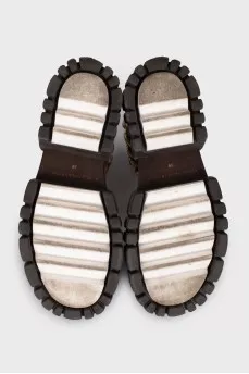 Black sandals with a chunky sole