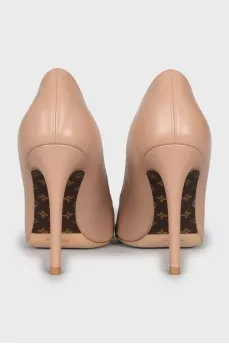 Beige stiletto heels