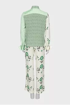 Silk suit in a combined print