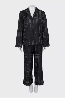 Suit with contrast stitching