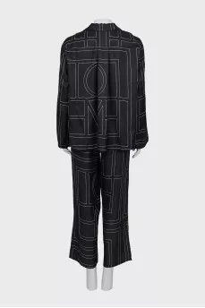 Suit with contrast stitching