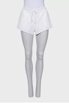 Drawstring shorts with pockets