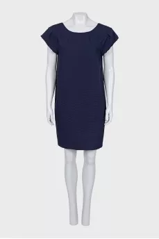 Straight cut dress with a round neckline