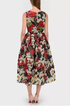 Dress with a flashed skirt in a floral print