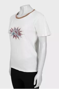 Straight white t-shirt with print