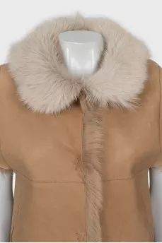 Кожаная дубленка с коротким рукавом