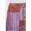 Pleated skirt with belt