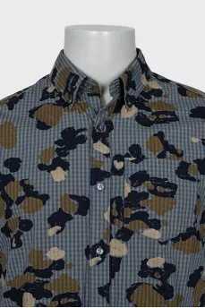 Men's shirt with breast pocket