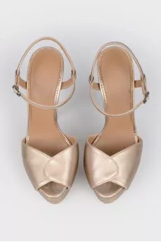 Platform sandals