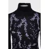 Knitted dress with floral embroidery