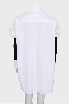 Loose shirt with armbands