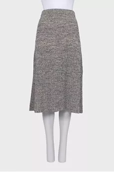 Flared skirt without fastening