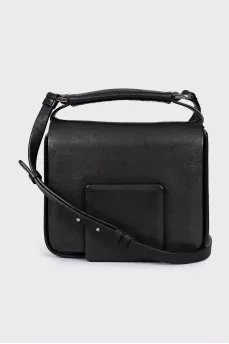 Leather bag with magnetic clasp