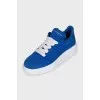 Men's sneakers with contrast lacing