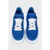Men's sneakers with contrast lacing