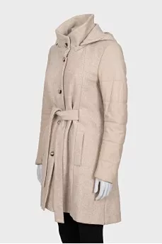 Coat with leather sleeves