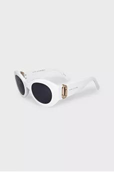 White sunglasses
