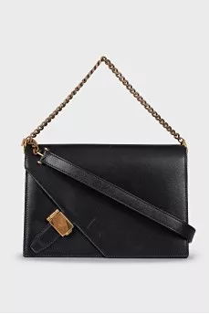 Smooth leather bag with gold clasp
