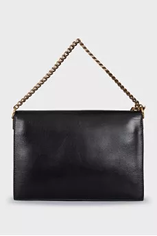 Smooth leather bag with gold clasp